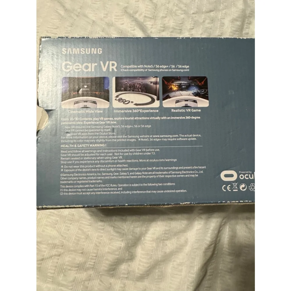 Samsung Gear VR Headset - Black/White